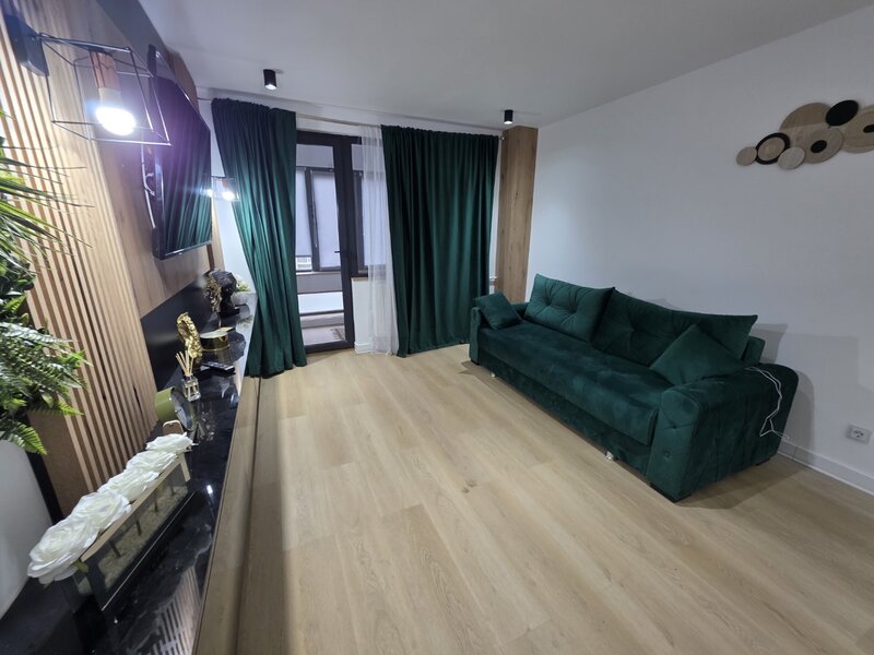 Tineretului, 5 minute metrou, pe strada Poenari, renovat, mobilat, utilat