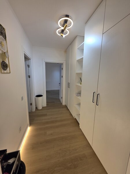 Tineretului, 5 minute metrou, pe strada Poenari, renovat, mobilat, utilat