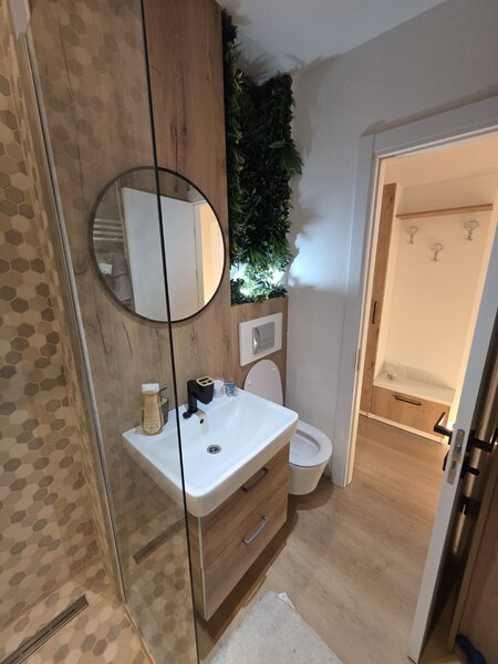 Tineretului, 5 minute metrou, pe strada Poenari, renovat, mobilat, utilat